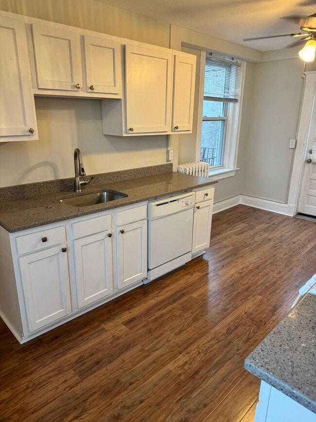 Photo - North End 3bed / 1bath available January 2026
