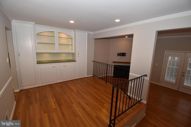 Photo - 1342 Chetworth Ct