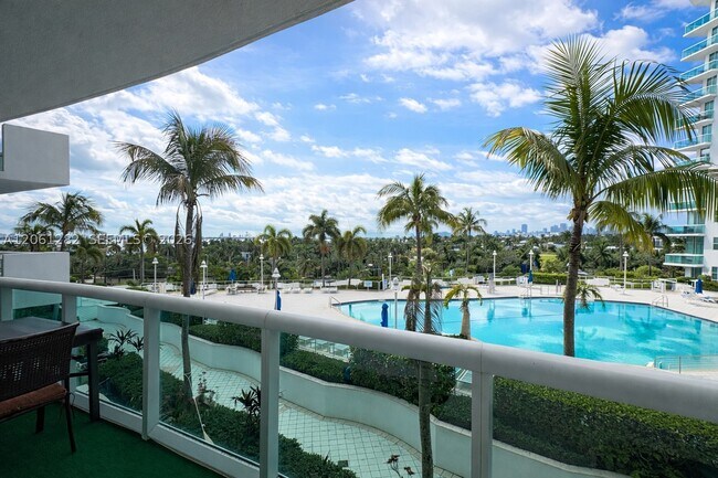7900 Harbor Island Dr Unit 706