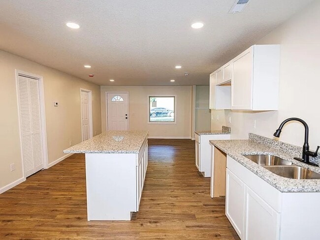 Photo - Fully remodeled home for rent!