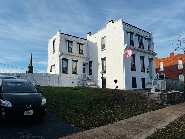 Photo - 2811 Indiana Ave