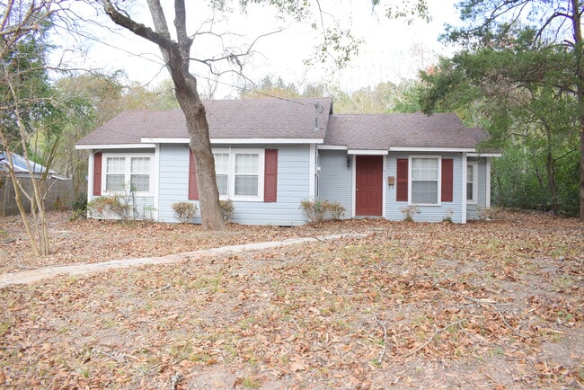 Photo - 1623 E Main St House