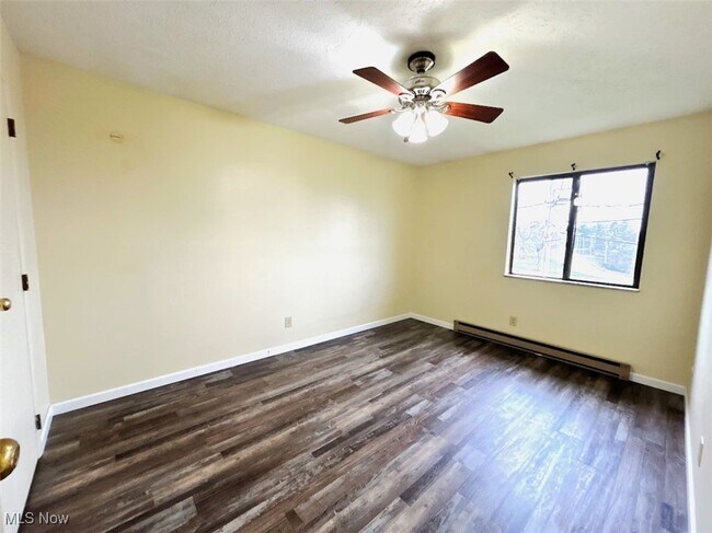 Photo - 200 Fernwood Rd Unit 12