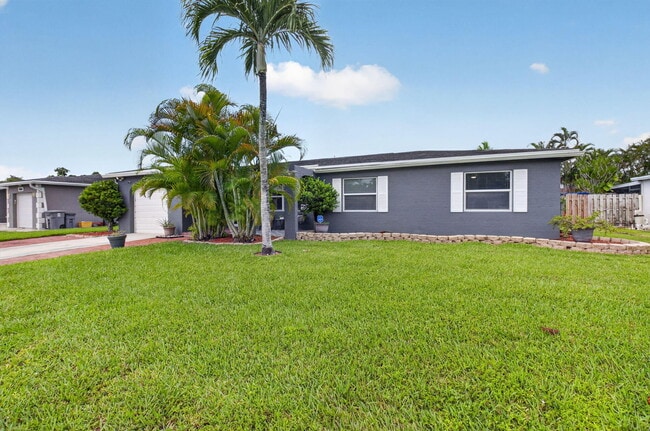 Photo - 4599 Betelnut St