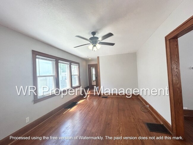 Photo - 3 Bed 1 Bath Home is West Toledo Library Neighborhood