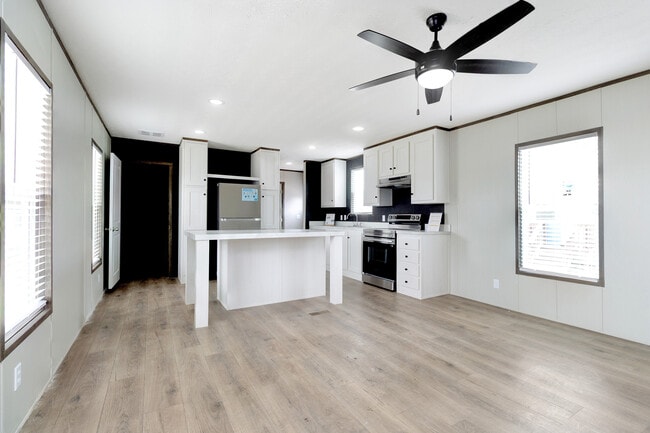 Photo - 750 Silent Valley Rd