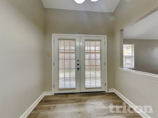Photo - 16126 Barbarossa Dr
