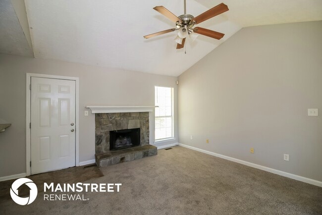 Photo - 504 Primrose Ln