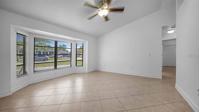 Photo - 367 Mendoza St