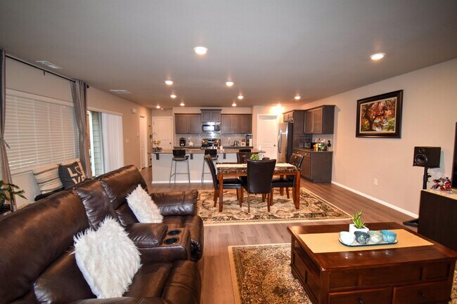 Photo - 3528 Hoffman Hill Blvd