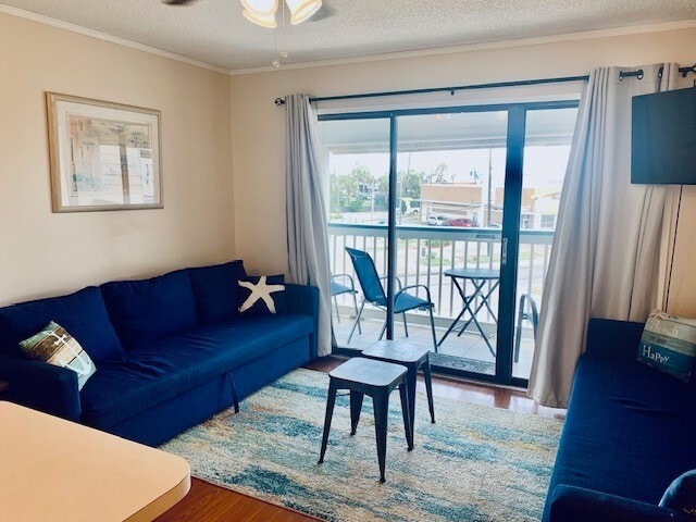 Photo - 6102 Seawall Blvd