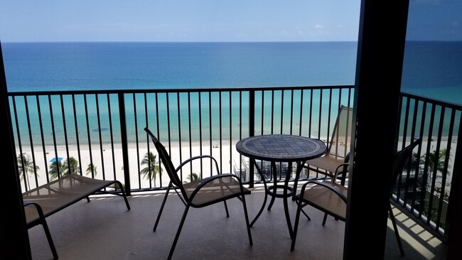 Building Photo - Ocean Front Condo