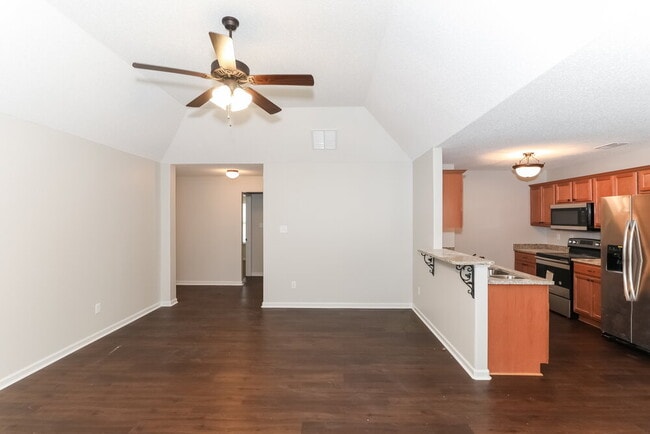 Photo - 9456 Darren Cir S