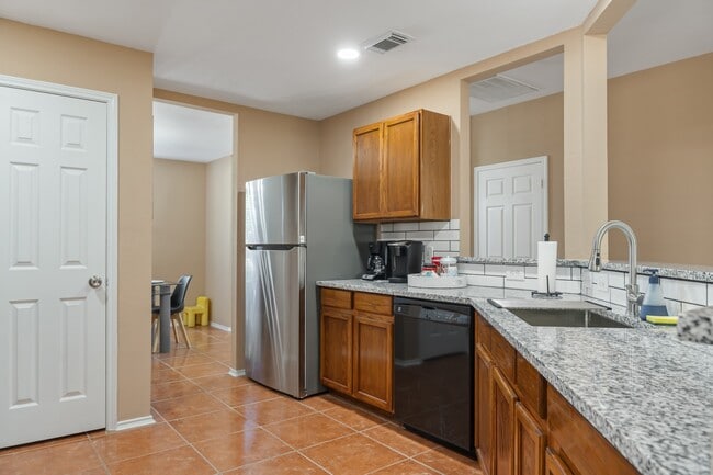 Photo - 16122 Taloncrest Dr