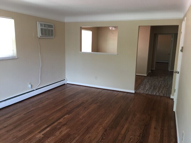 1924 Sutton Ave Unit 4