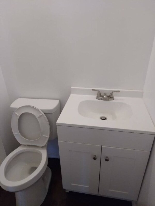 Photo - 190 Main St Unit studio