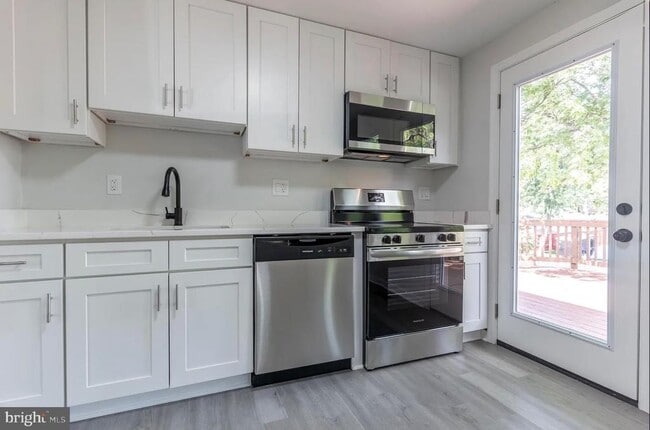 Photo - 131 N Garfield Rd
