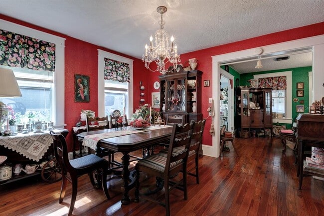 Photo - 401 E 9th Ave