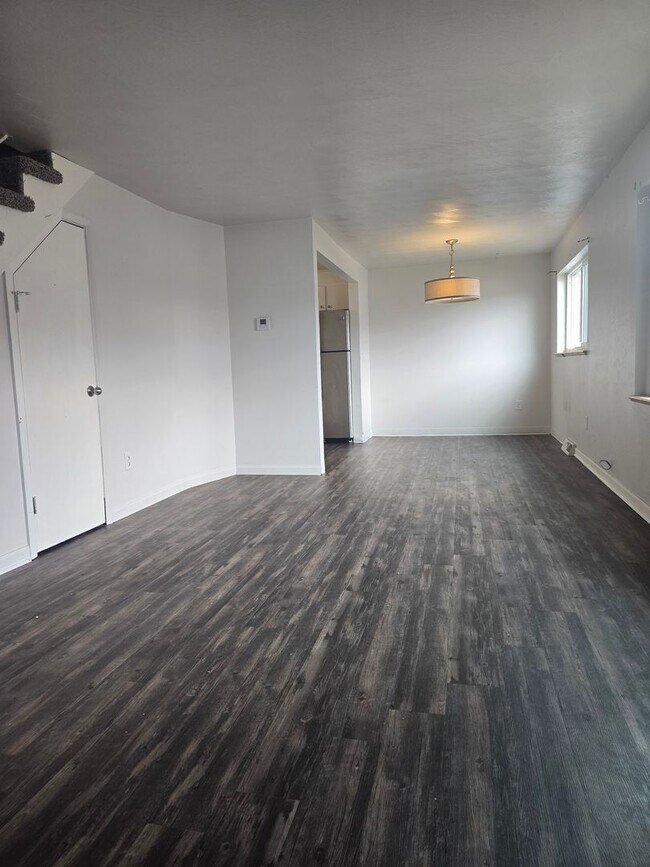 Building Photo - Tennyson7200 Unit #4 Rental