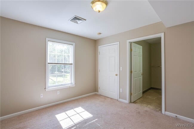 Photo - 25 Stonington Ln