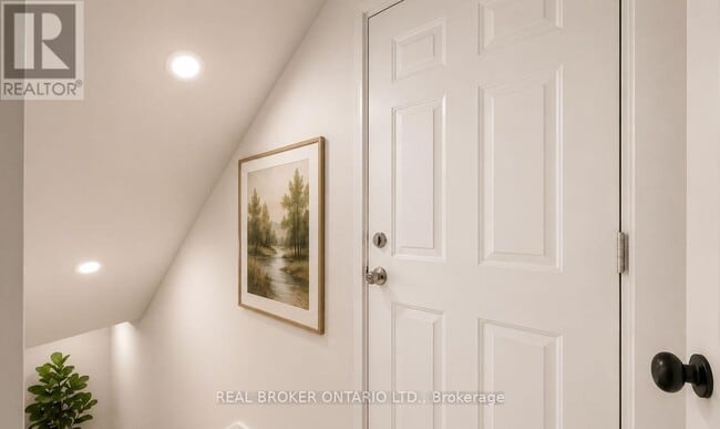 Photo - 1098 Sawgrass Crescent