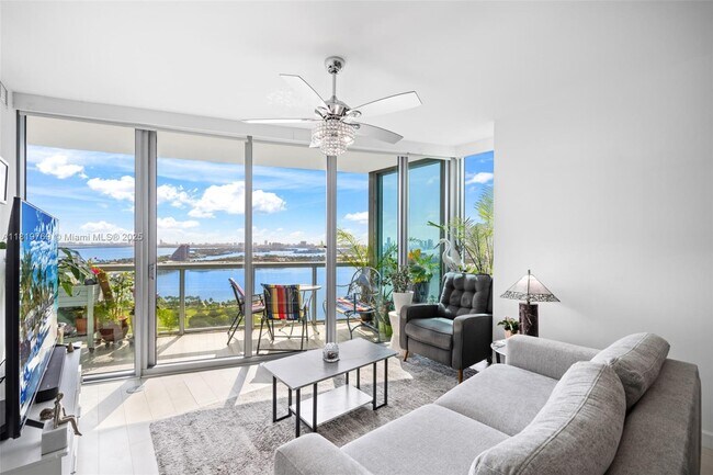 888 Biscayne Blvd Unit 3707