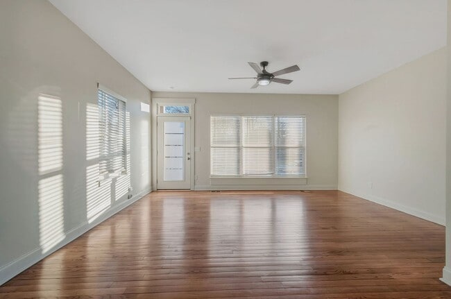 Photo - Modern Living in Downtown Nashville!