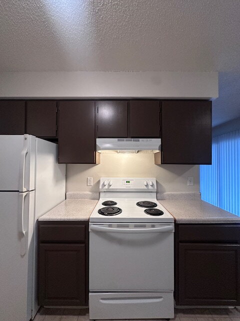 Photo - Charming 2-Bed Oasis with Full Bath on SE Division - 836 Sq. Ft. of Portland Comfort! Unit 8