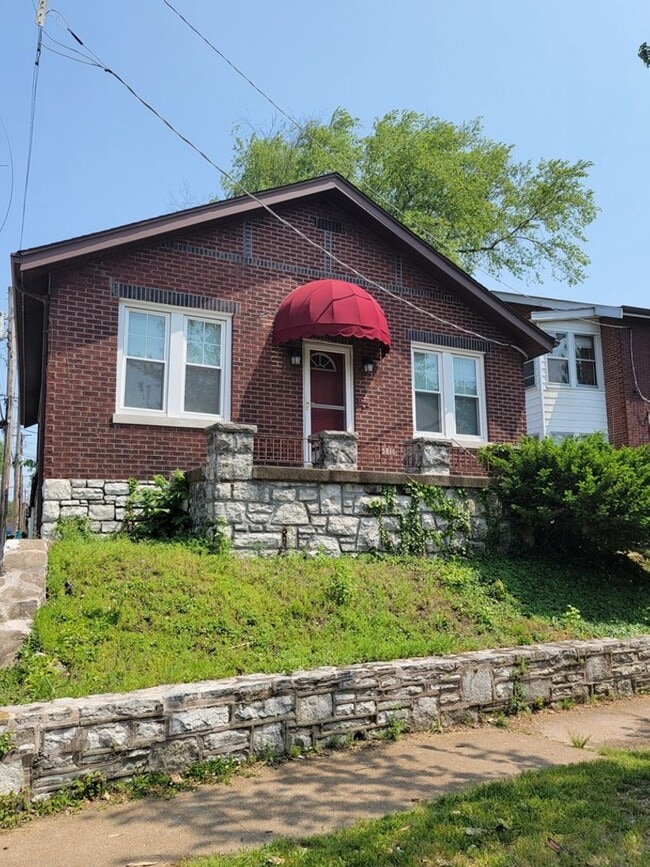 Building Photo - House for Rent in the Holly Hills Area