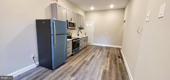 Photo - 2221 N Franklin St