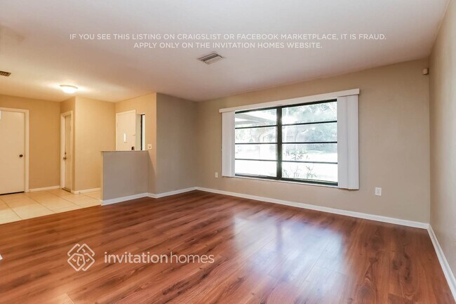 Photo - 90 Durham Ct