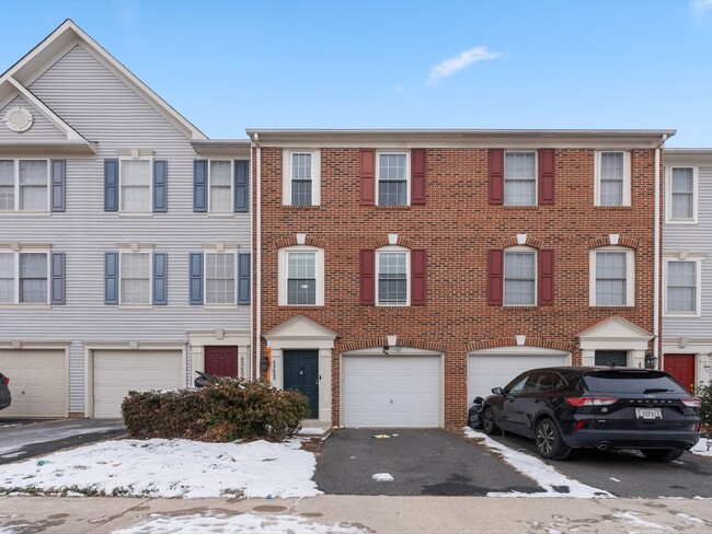 This move-in ready townhome has been thoug... - This move-in ready townhome has been thoug...