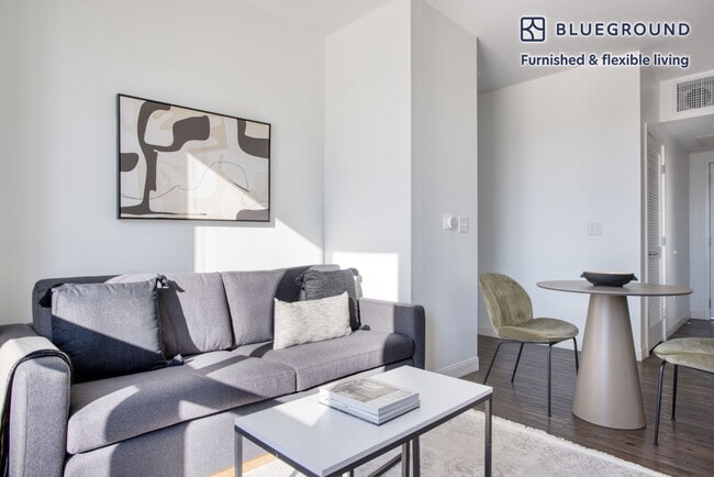 Photo - 245 Walnut St Unidad FL4-ID805