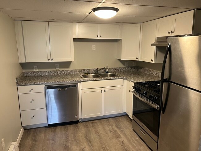 Kitchen - 422 Reservoir St Apartments Unit E