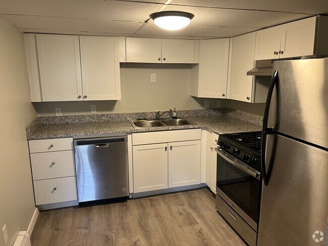 Building Photo - 422 Reservoir St Unit E Rental