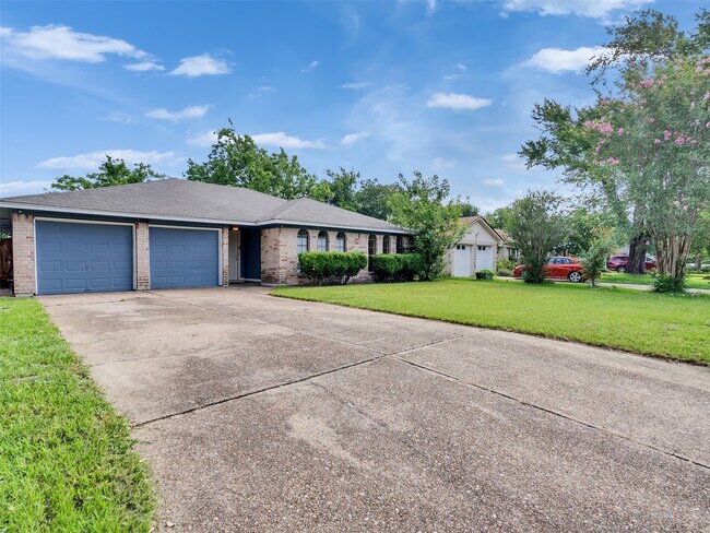 18726 Wood Glen Ln