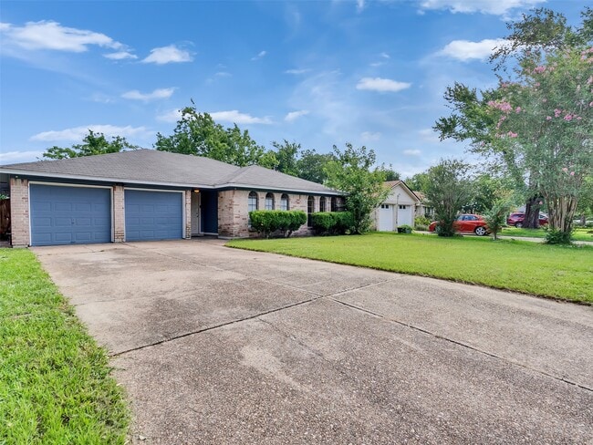 Photo - 18726 Wood Glen Ln