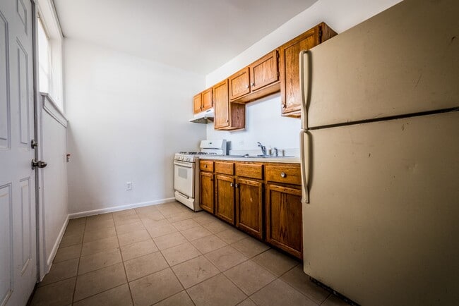 8101 S Justine