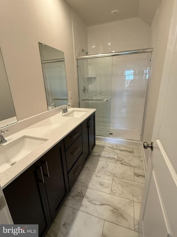 Photo - 733 Platinum Dr