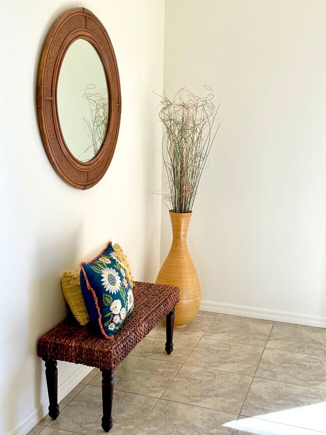 Photo - 687 Lakescene Dr