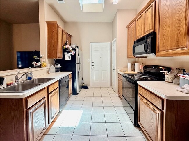 Photo - 1506 Poinsettia Blvd