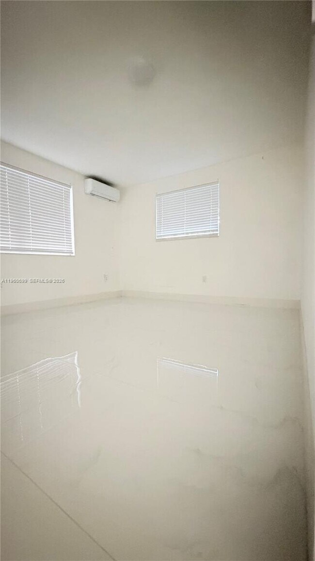 Photo - 6700 SW 97th Ave Unidad B