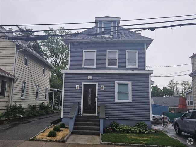 Building Photo - 94 Briggs Ave Rental