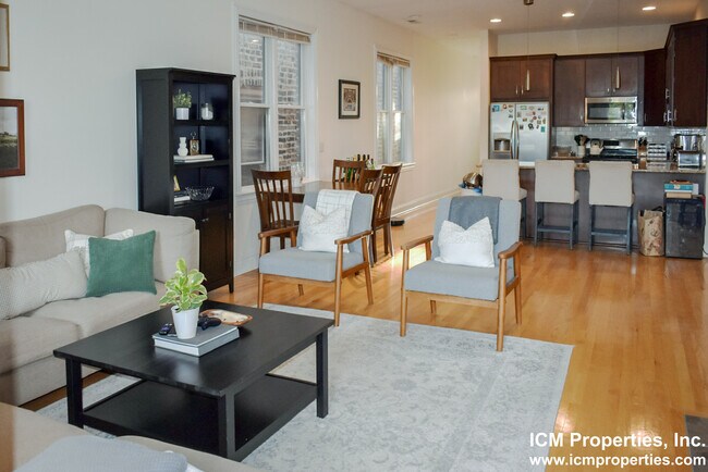 Photo - 1401 W Altgeld St