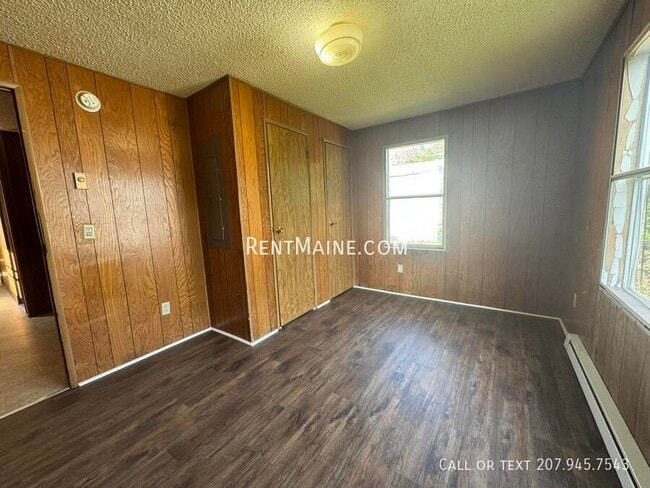 Photo - 8 Goodwin Lp