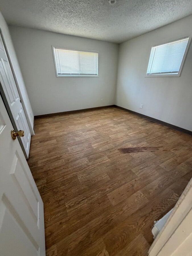 Photo - 1 Bedroom, 1 Bathroom - Triplex - South Suburbs