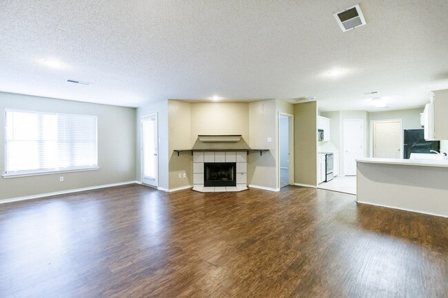 Photo - Welcome to this Spacious 2-Bedroom Home!