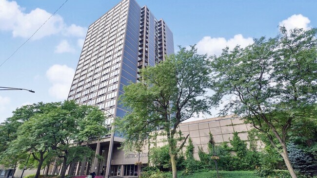 Photo - 5320 N Sheridan Rd Unidad 1803 Rental