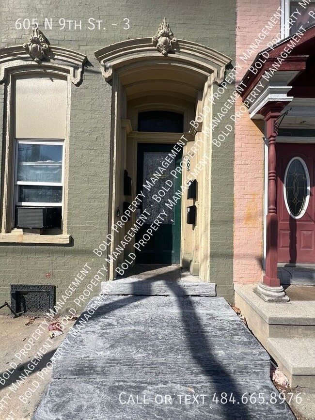 Building Photo - 605 N 9th St Unit 3