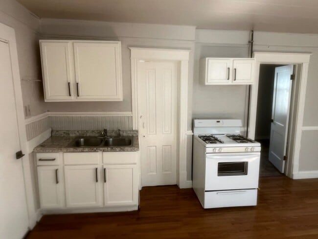 Building Photo - 2445 S 5th Pl Unit 2445A S 5th Pl Rental